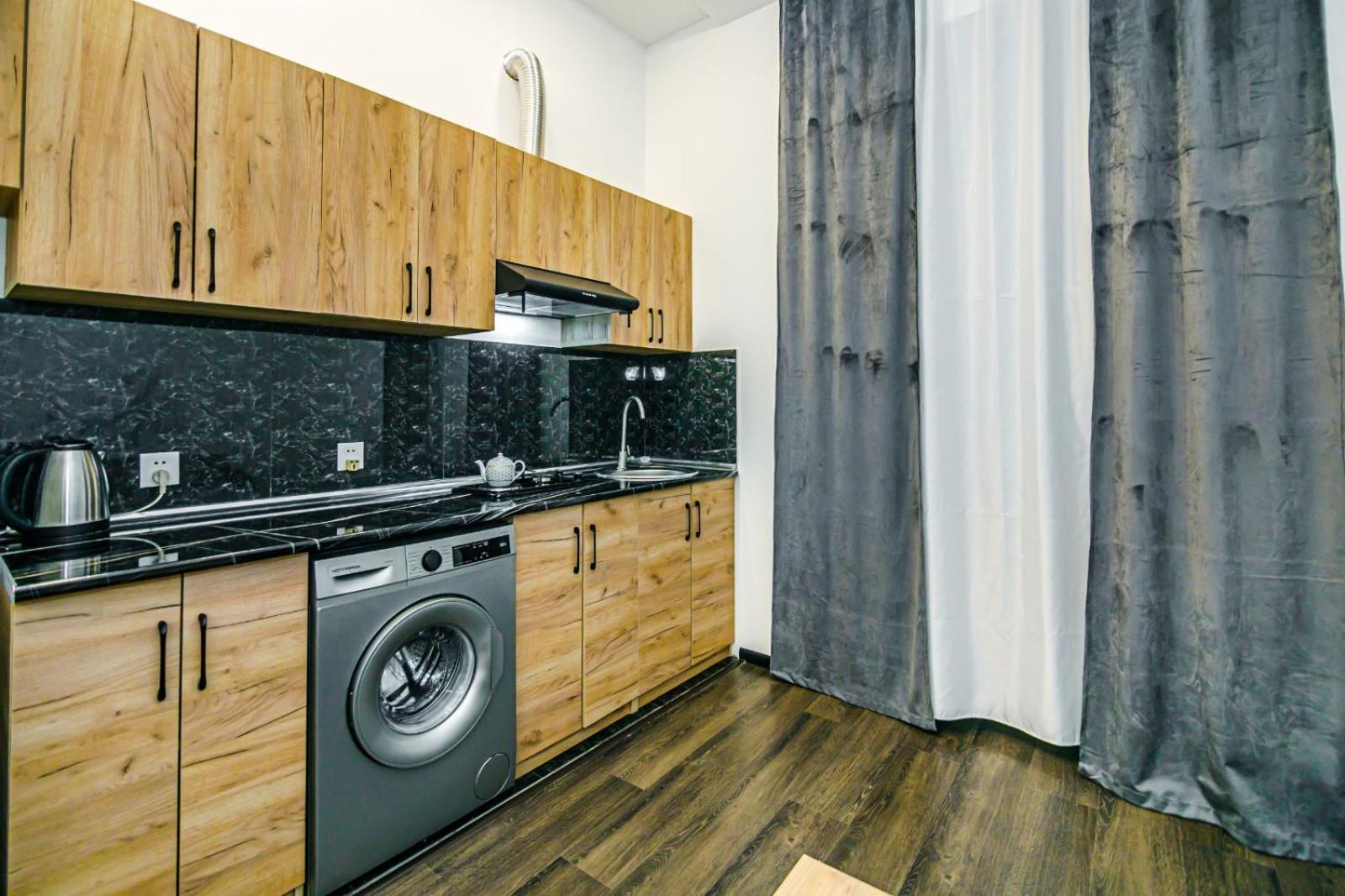 M Estate. 2 Room Home In Targovu Баку Экстерьер фото