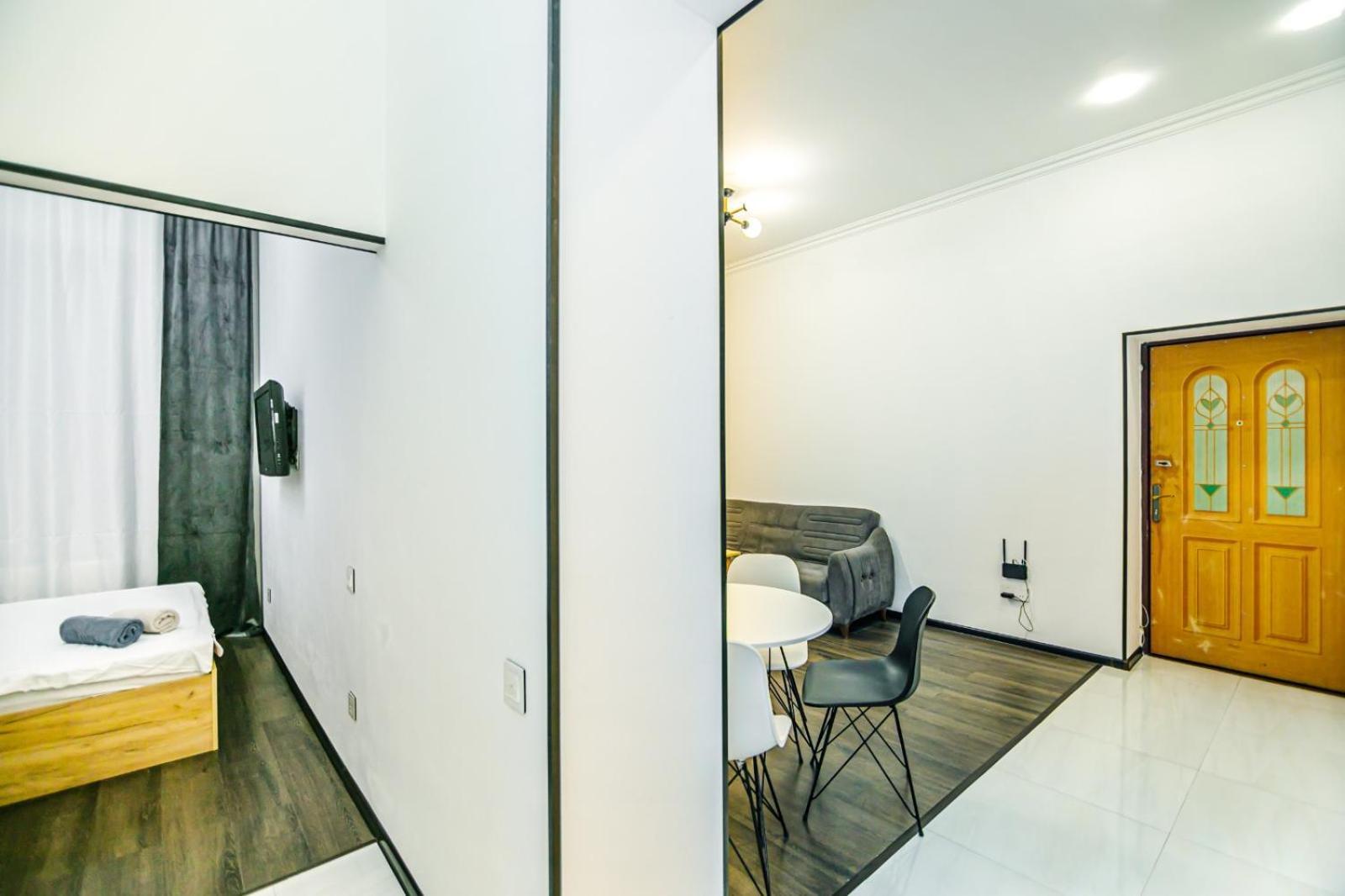 M Estate. 2 Room Home In Targovu Баку Экстерьер фото